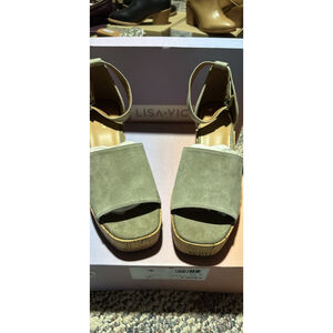 Lisa Vicky LT Grey sandal with strap and wedge heel